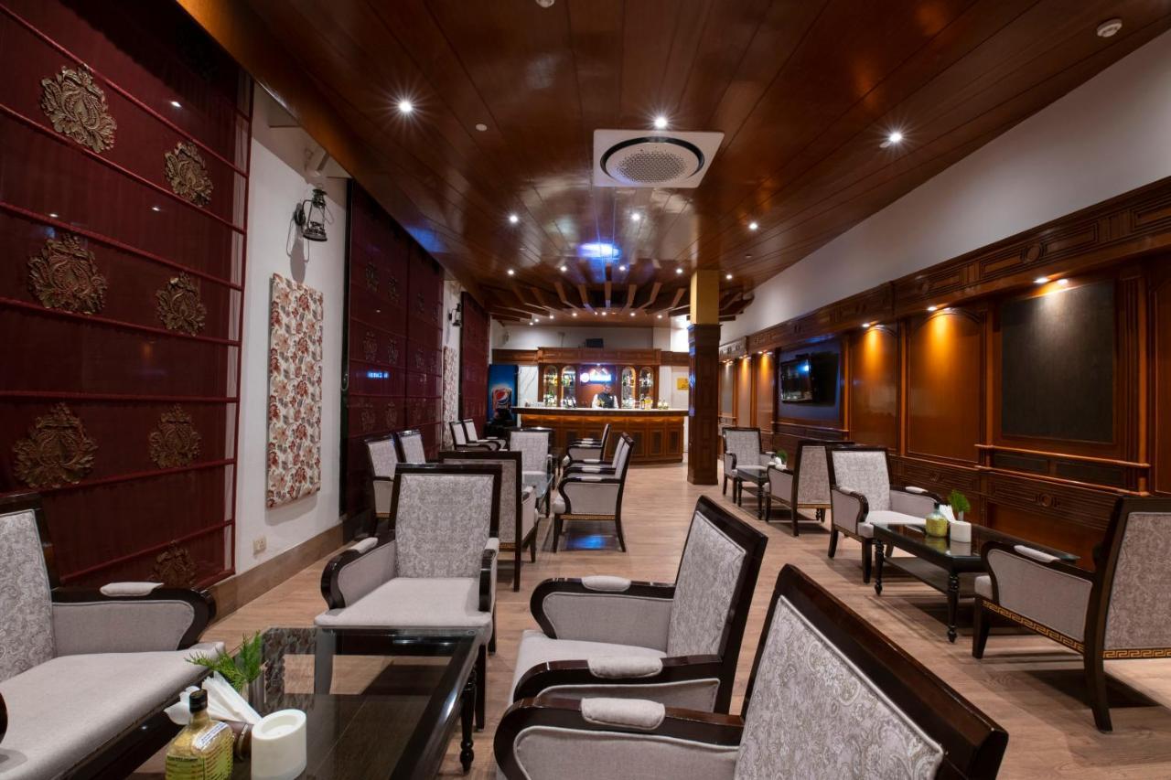 马拉里othpl玛斯蒂夫大酒店 外观 照片